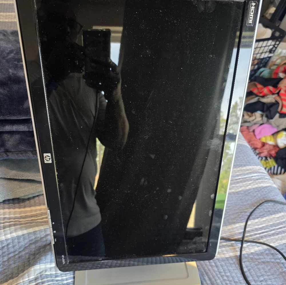 HP w2207h 22